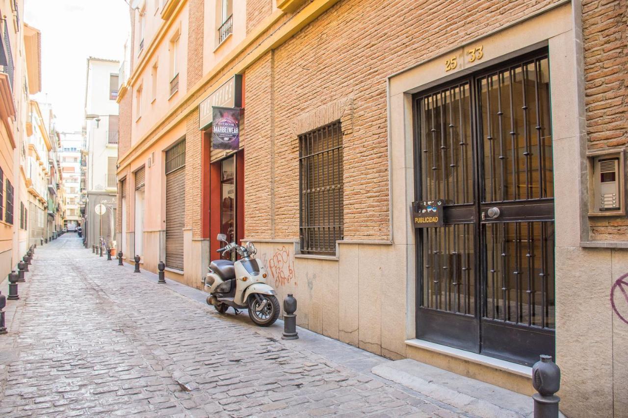 Ibericabeds Rejas Basic Apartment Granada Exterior photo
